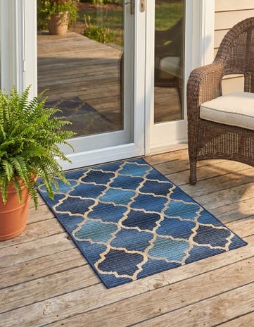 2' 2 x 3' Easy-Clean Lattice Indoor / Outdoor Rug