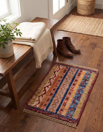 1' 4 x 2' Hand Knotted Ziegler Rug