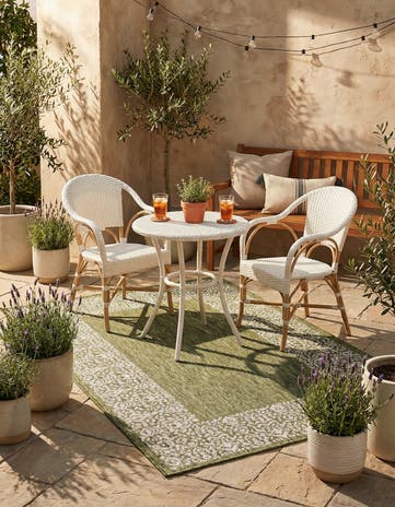 3' x 5' 3 Easy-Clean Border Indoor / Outdoor Rug