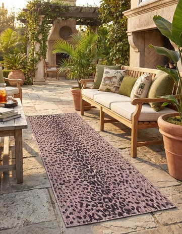 2' 7 x 10' Easy-Clean Safari Indoor / Outdoor Runner Rug