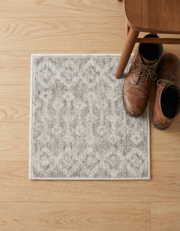 Detail image of 1' 4 x 1' 4 Eco Trellis Sample Rug