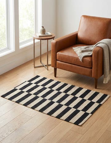 2' 8 x 3' 9 Hand Woven Kilim Modern Wool Rug