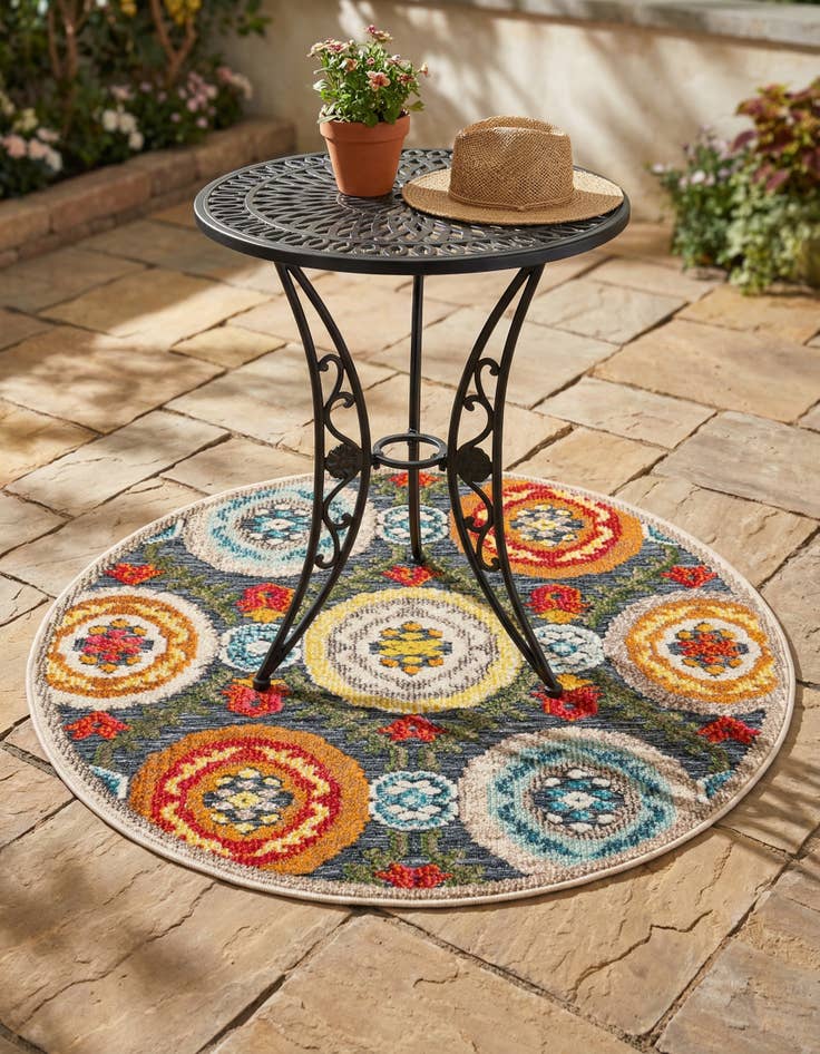 Detail image of 3' x 3' Easy-Clean Casablanca Indoor / Outdoor Round Rug