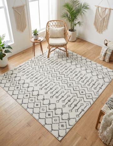 Ivory Kasbah Trellis Square Rug