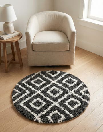 Black and White Athena Shag Round Rug