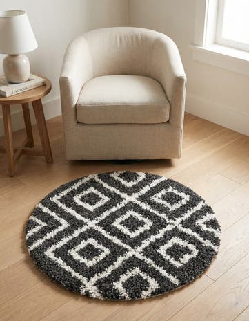 Black and White Athena Shag Round Rug
