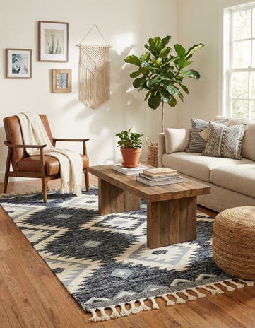 5' 1 x 8' Hand Woven Arizona Wool Rug