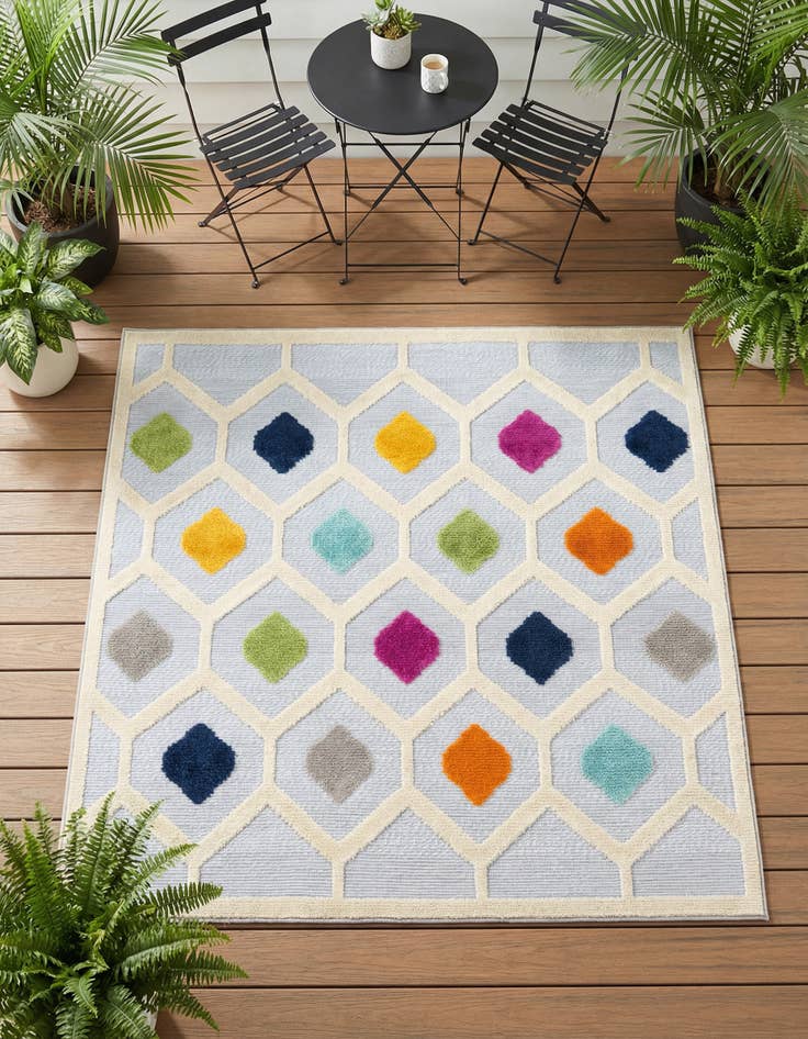 Detail image of 5' 3 x 5' 3  Washable Aruba Indoor / Outdoor Square Rug