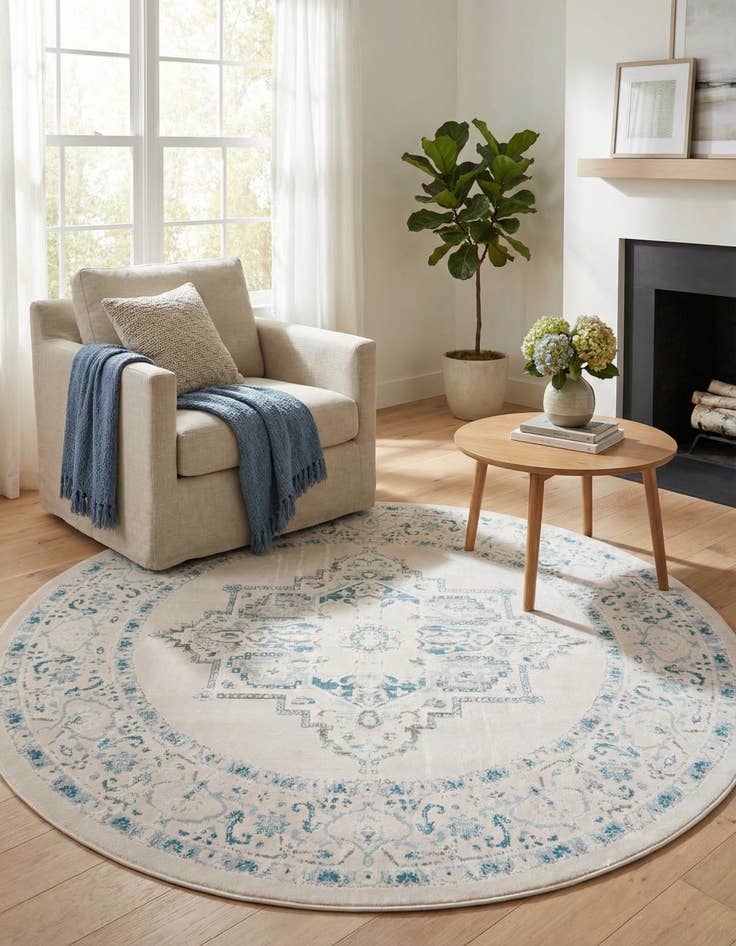 Detail image of 6' x 6' Modern Classical Round Rug