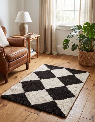 2' 2 x 3' Hand Knotted Moroccan Wool Rug