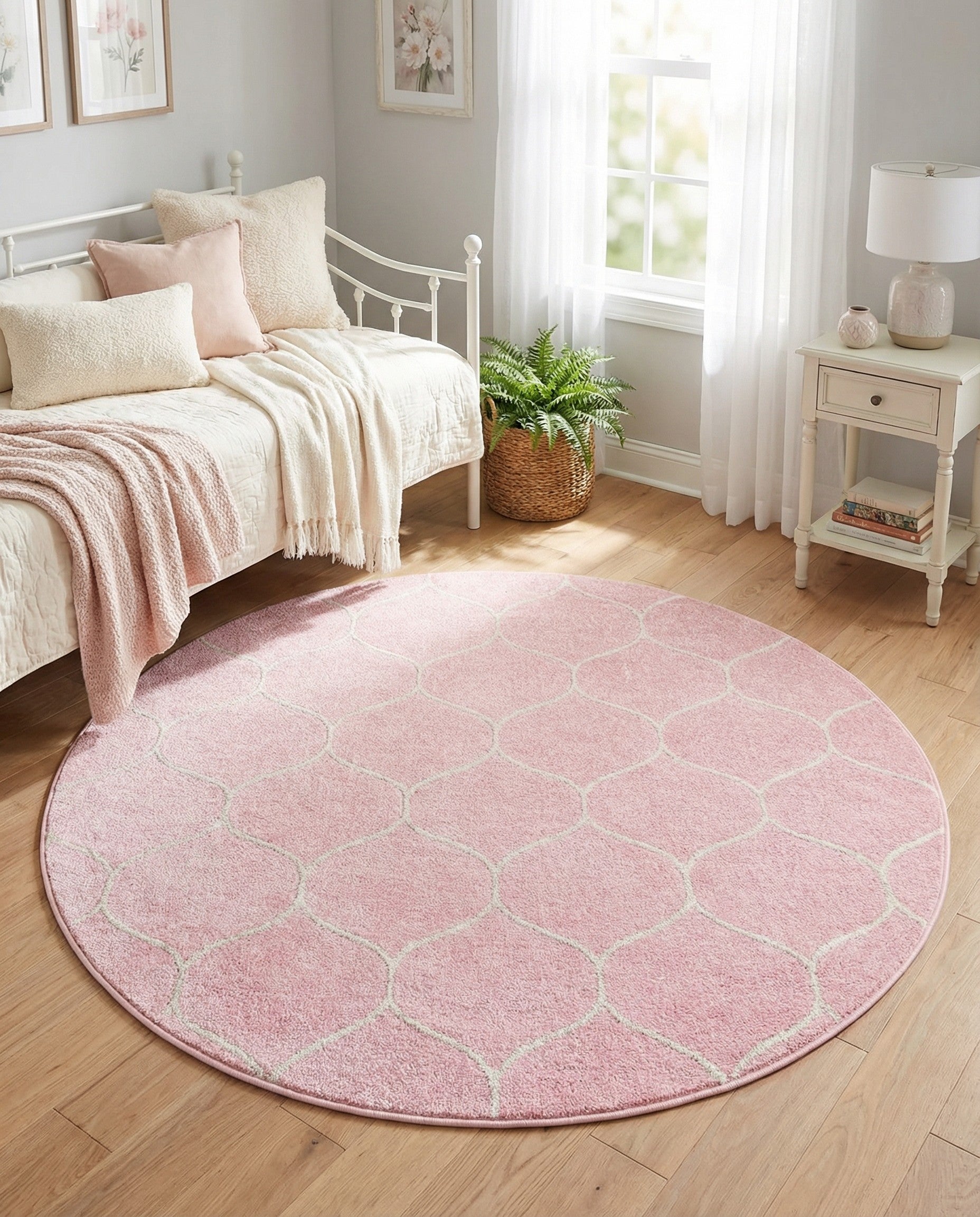  6' x 6' Lattice Frieze Round Rug