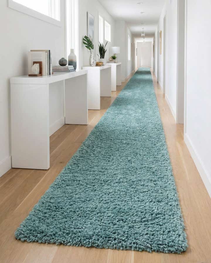 2' 7 x 20' Zermatt Shag Runner Rug