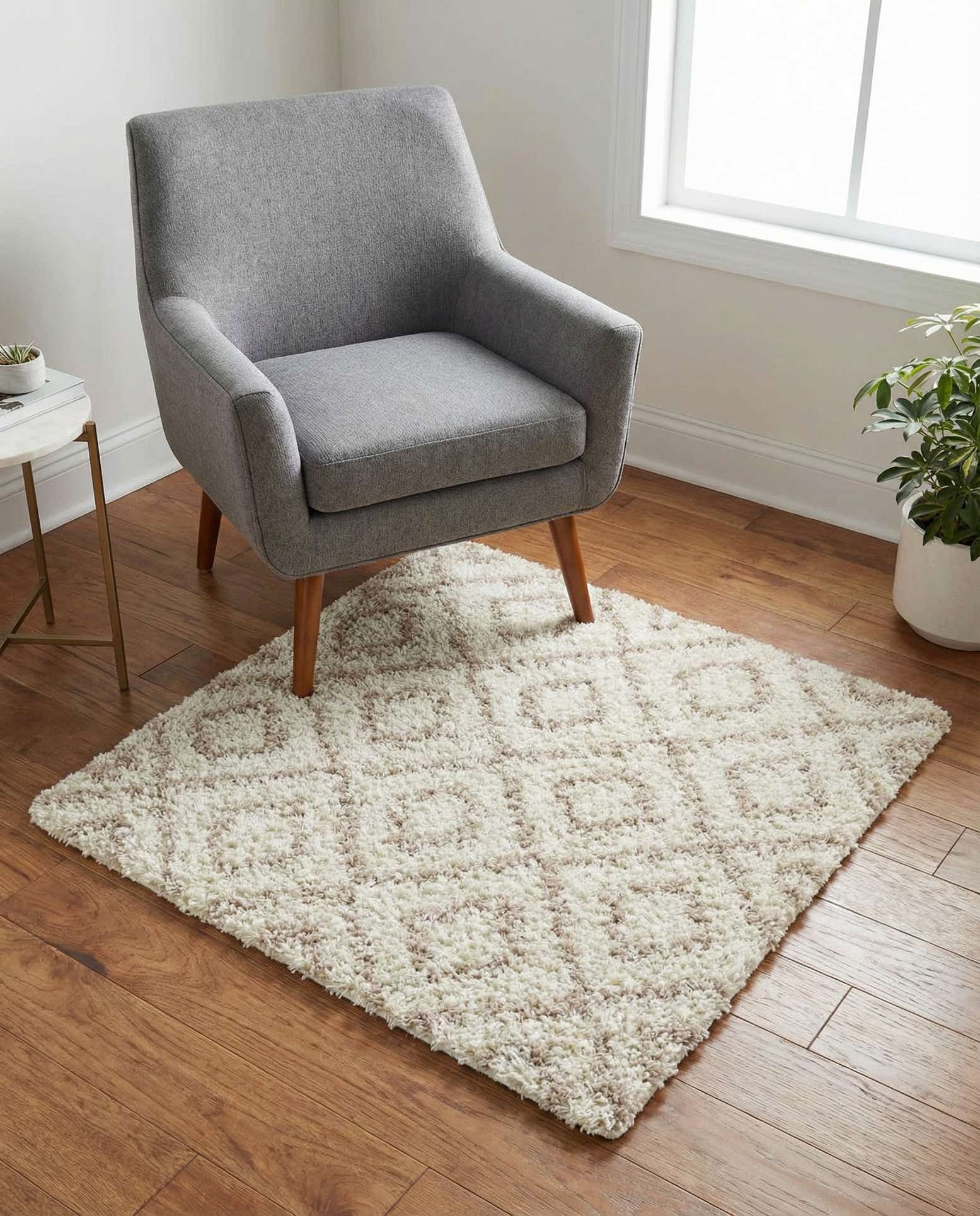 3' 3 x 3' 3 Lattice Shag Square Rug