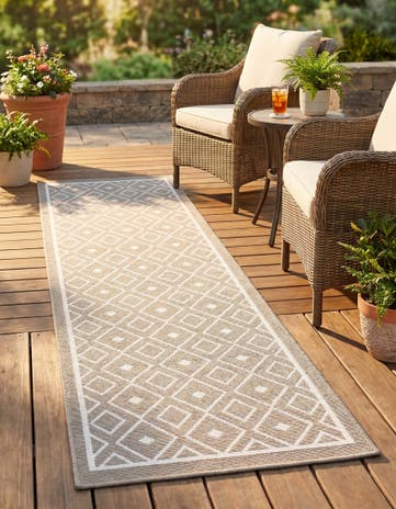 Gray Easy-Clean Lattice Indoor / Outdoor Runner Rug
