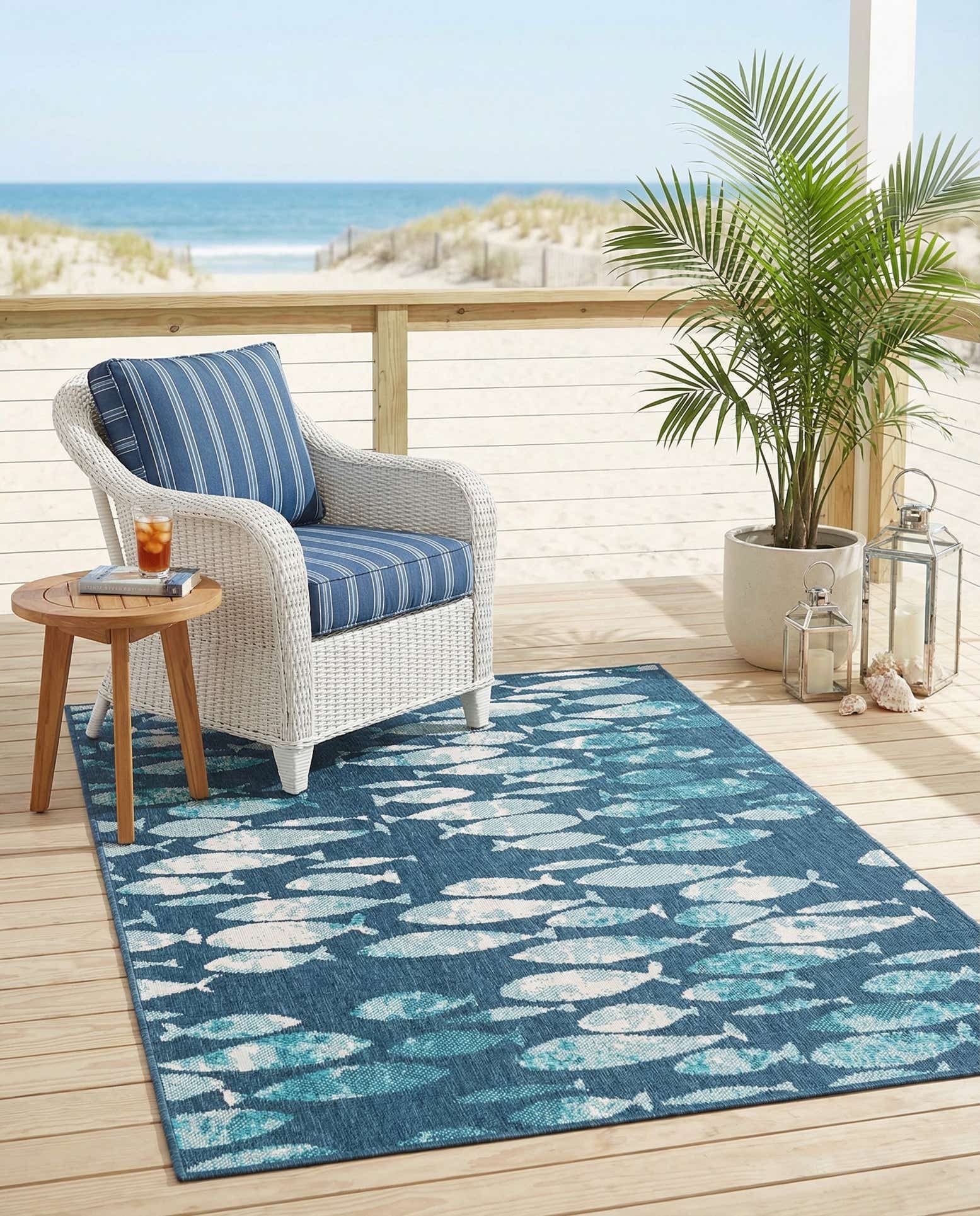 4' x 6' Easy-Clean Coastal Indoor / Outdoor Rug