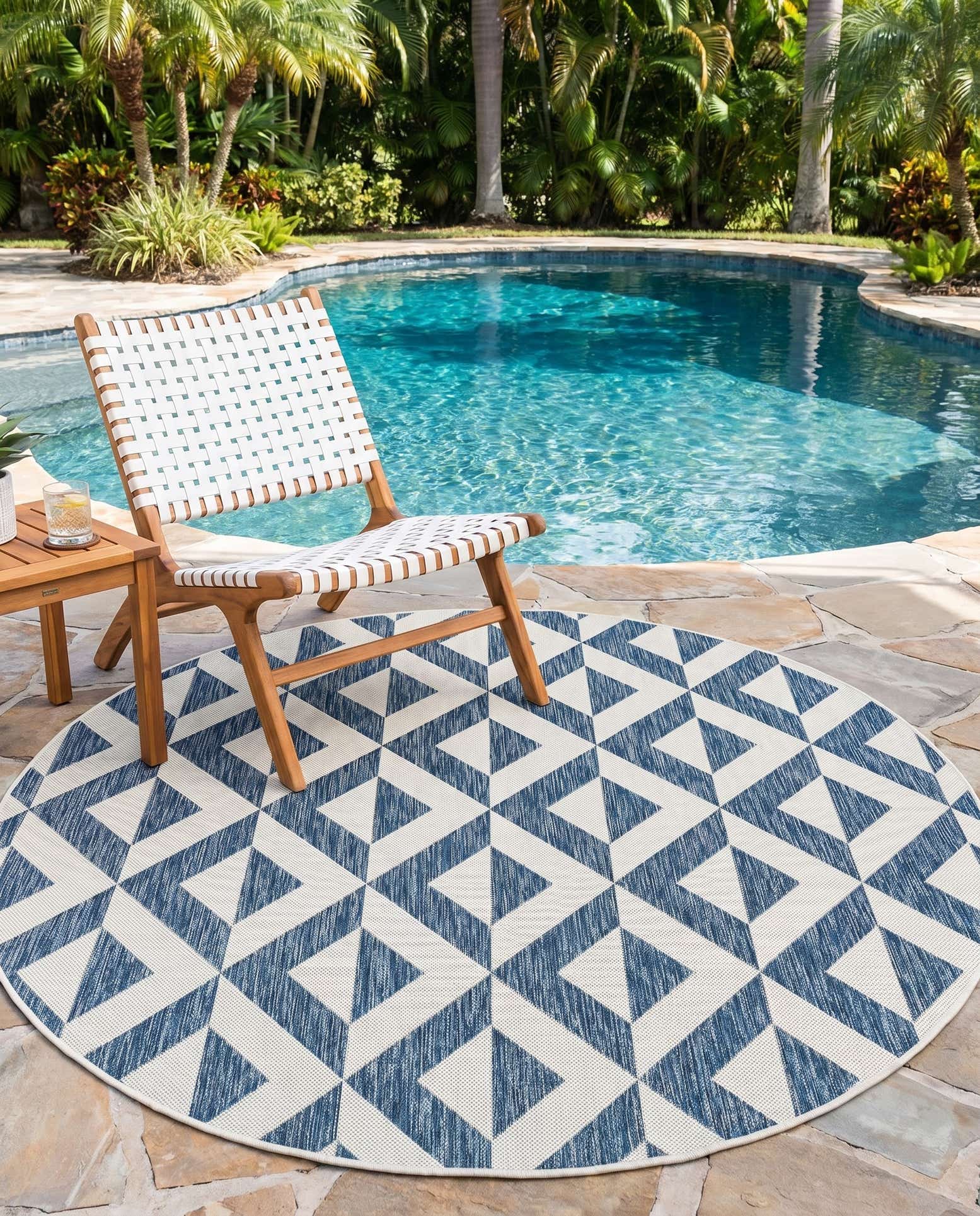 6' 7 x 6' 7 Easy-Clean Jill Zarin Napa Indoor / Outdoor Round Rug