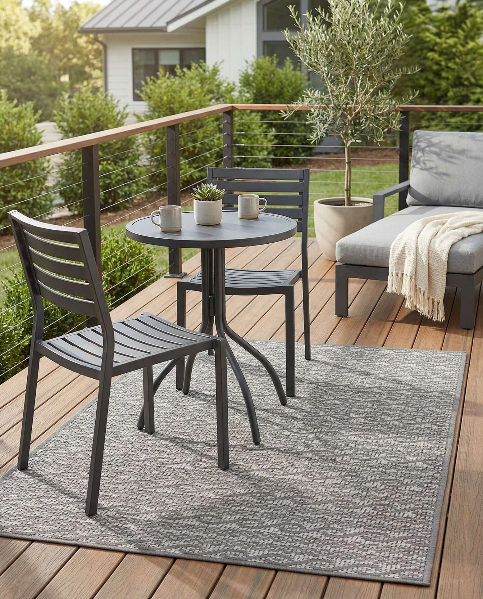 3' 3 x 5' Easy-Clean Modern Indoor / Outdoor Rug