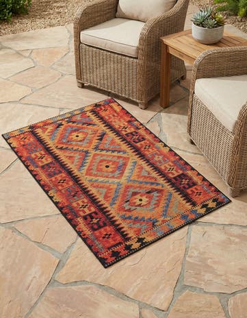 3' 3 x 5' 3 Easy-Clean Tribal Indoor / Outdoor Rug