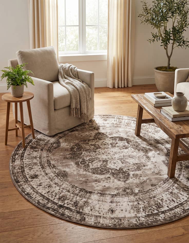 Detail image of 7' 10 x 7' 10 Monaco Round Rug