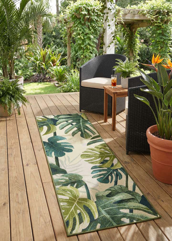 2' x 6' Easy-Clean Botanical Indoor / Outdoor Runner Rug