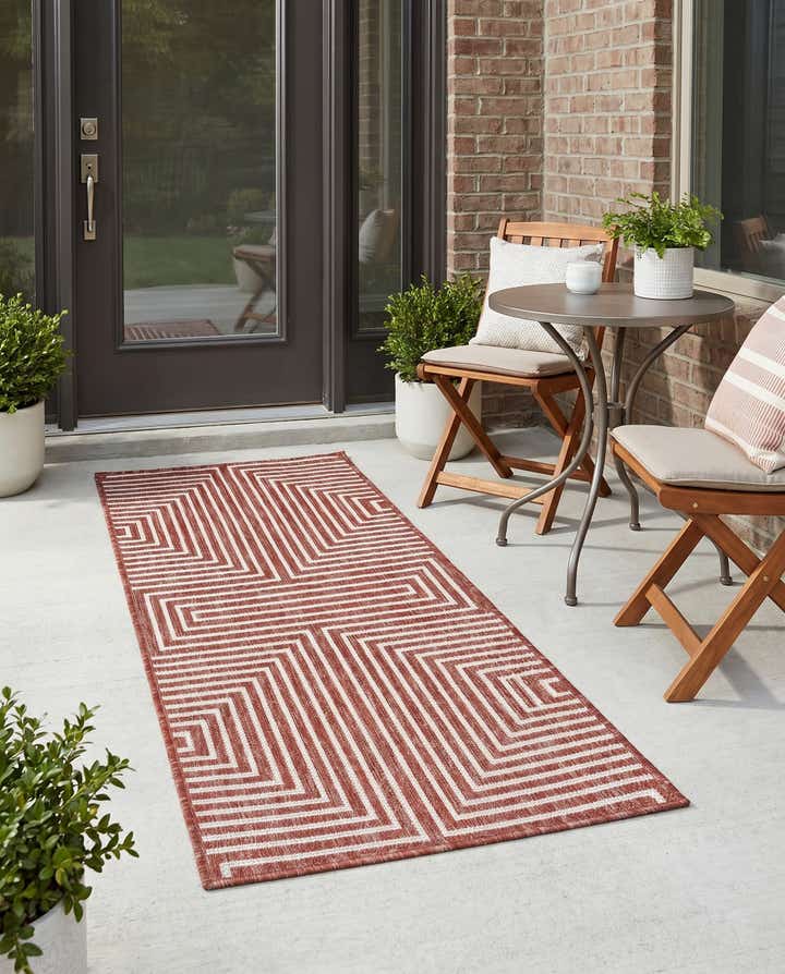 2' x 4' Easy-Clean Modern Indoor / Outdoor Runner Rug