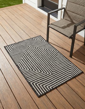 2' x 3' Easy-Clean Modern Indoor / Outdoor Rug