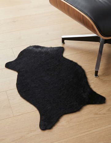 1' 8 x 2' 6 Cowhide Leather Rug