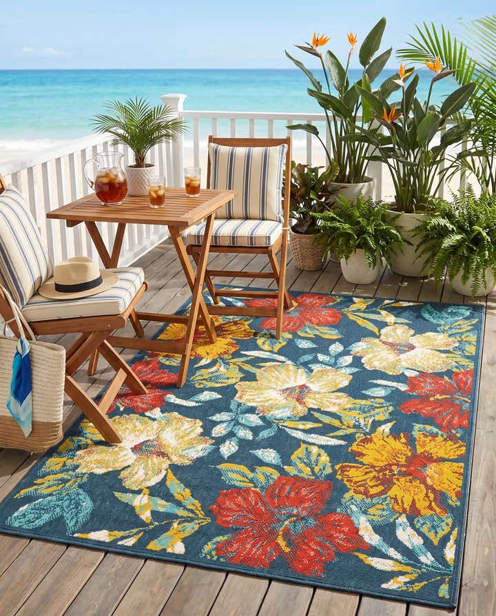 3' 3 x 5' 3 Easy-Clean Coastal Indoor / Outdoor Rug