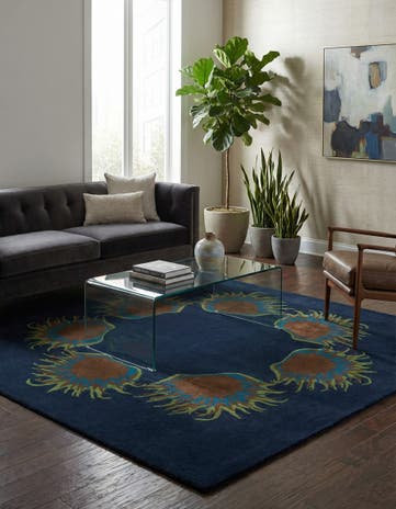 7' 6 x 7' 7 Luna Square Rug
