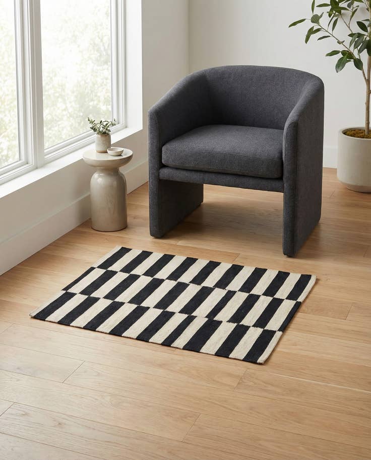 Detail image of 2' 8 x 3' 10 Hand Woven Kilim Modern Wool Rug