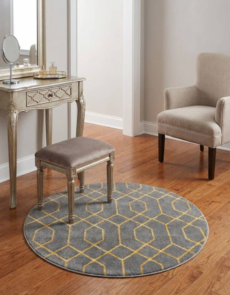 Detail image of 3' x 3'  Marilyn Monroe&trade; Glam Trellis Round Rug