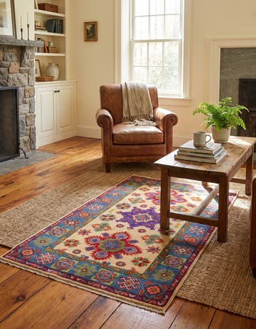 2' 7 x 4' 2 Hand Knotted Kazak Rug