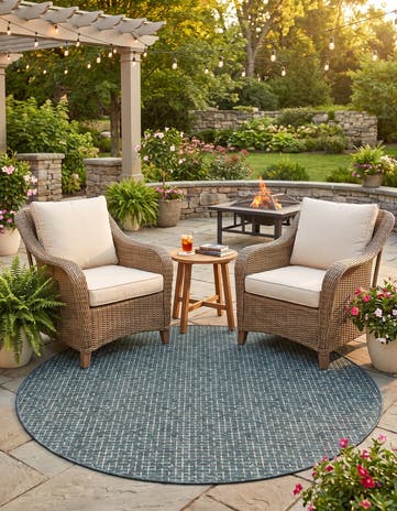 6' x 6' Easy-Clean Checkered Indoor / Outdoor Round Rug