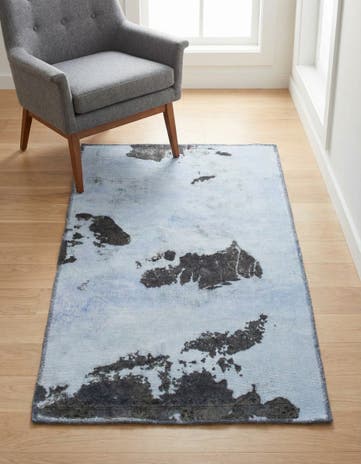 2' 9 x 4' 10 Hand Knotted Ultra Vintage Persian Wool Rug