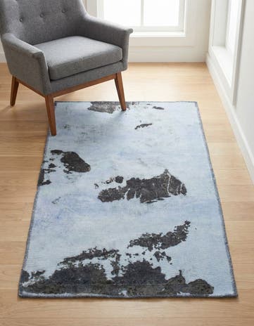 2' 9 x 4' 10 Hand Knotted Ultra Vintage Persian Wool Rug