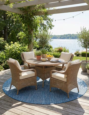 Blue Easy-Clean Solid Indoor / Outdoor Round Rug