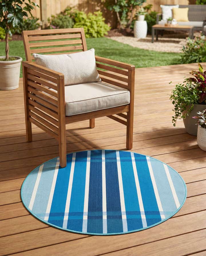 3' x 3' Easy-Clean Striped Indoor / Outdoor Round Rug