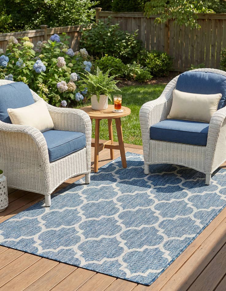 Detail image of 3' x 5' 3 Washable Lattice Indoor / Outdoor Rug