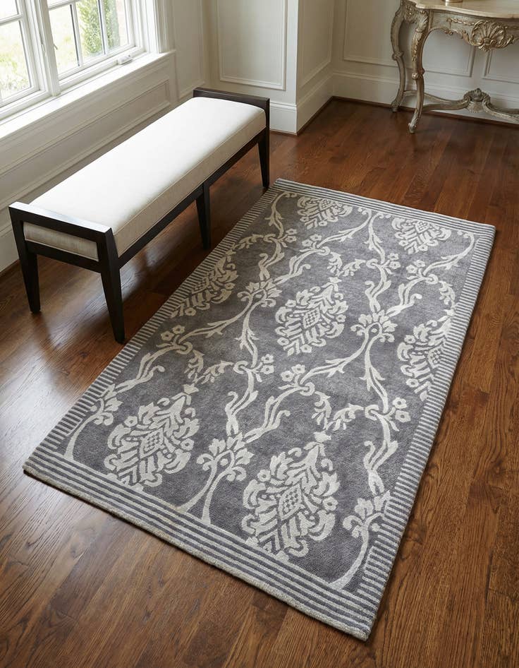 Detail image of 3' 1 x 4' 11 Hand Knotted Darya Wool Rug