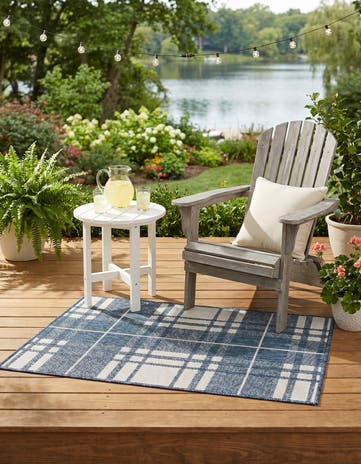 Blue Easy-Clean Checkered Indoor / Outdoor Rug