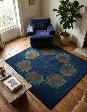 7' 6 x 7' 7 Luna Square Rug