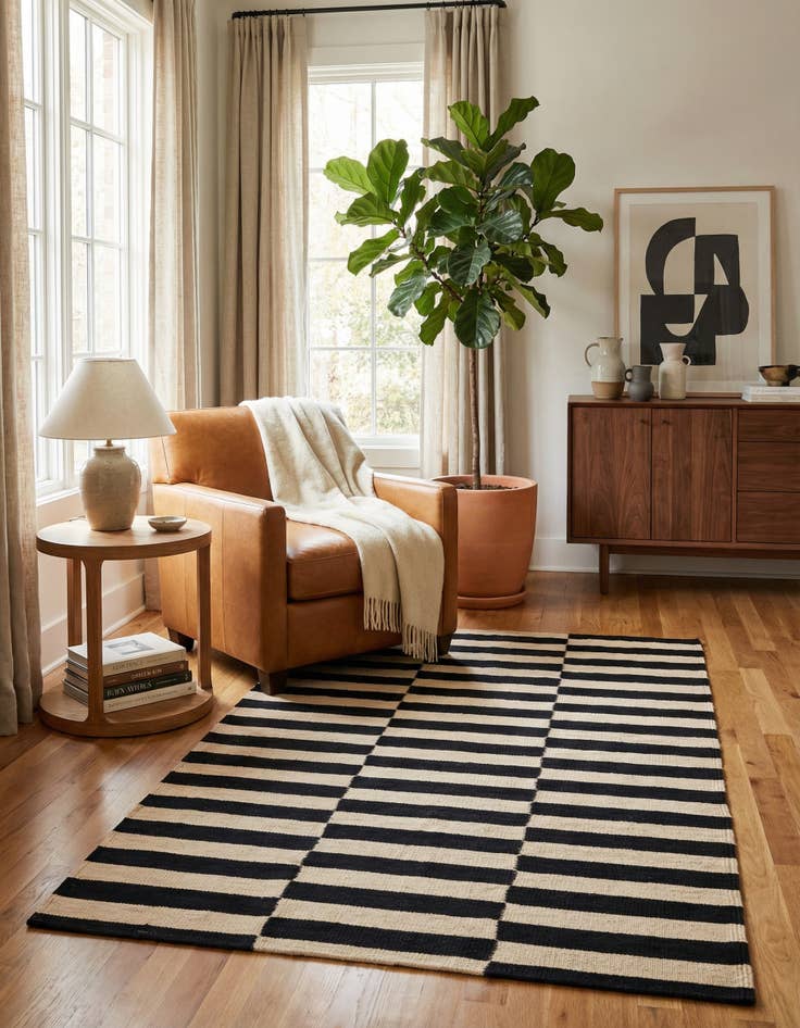 Detail image of 3' 3 x 4' 8 Hand Woven Kilim Modern Wool Rug