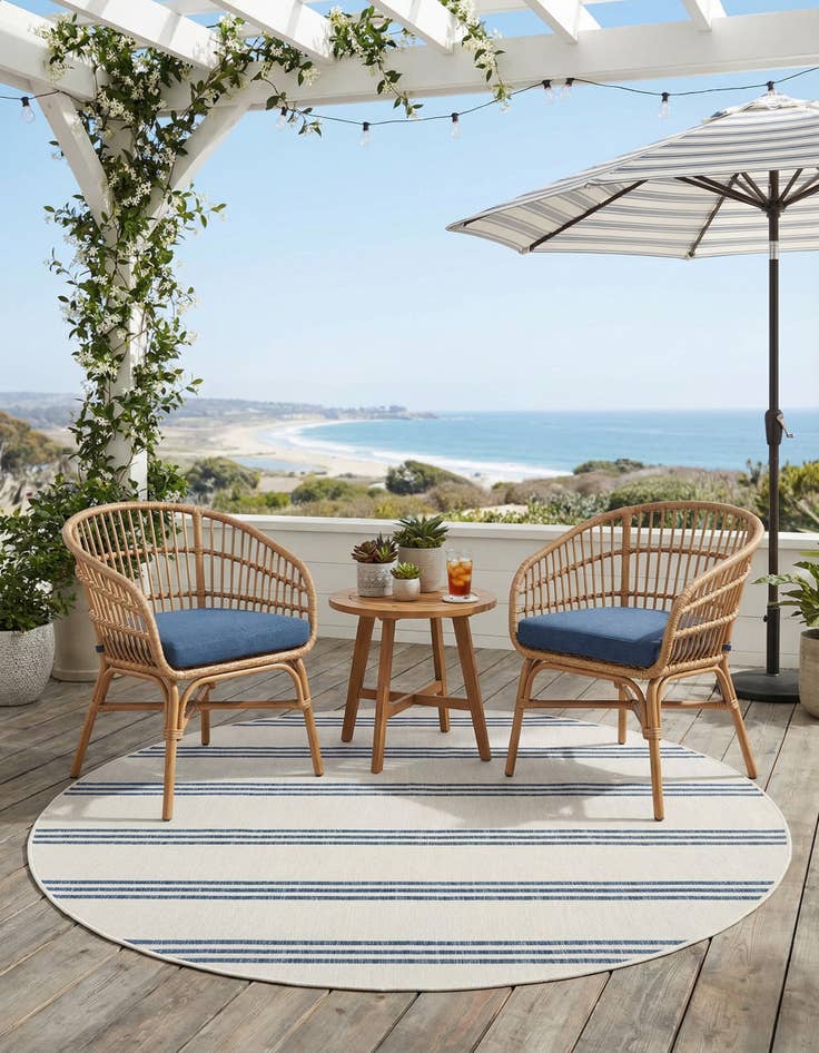 Detail image of 6' 7 x 6' 7 Washable Jill Zarin Anguilla Indoor / Outdoor Round Rug