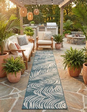 2' 7 x 14' Easy-Clean Botanical Indoor / Outdoor Runner Rug