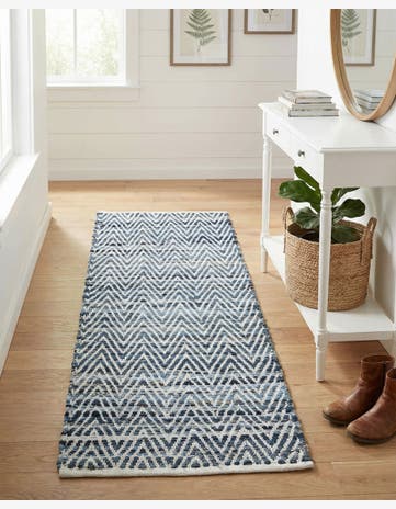 2' 2 x 6' 1 Hand Woven Chindi Chevron Runner Rug