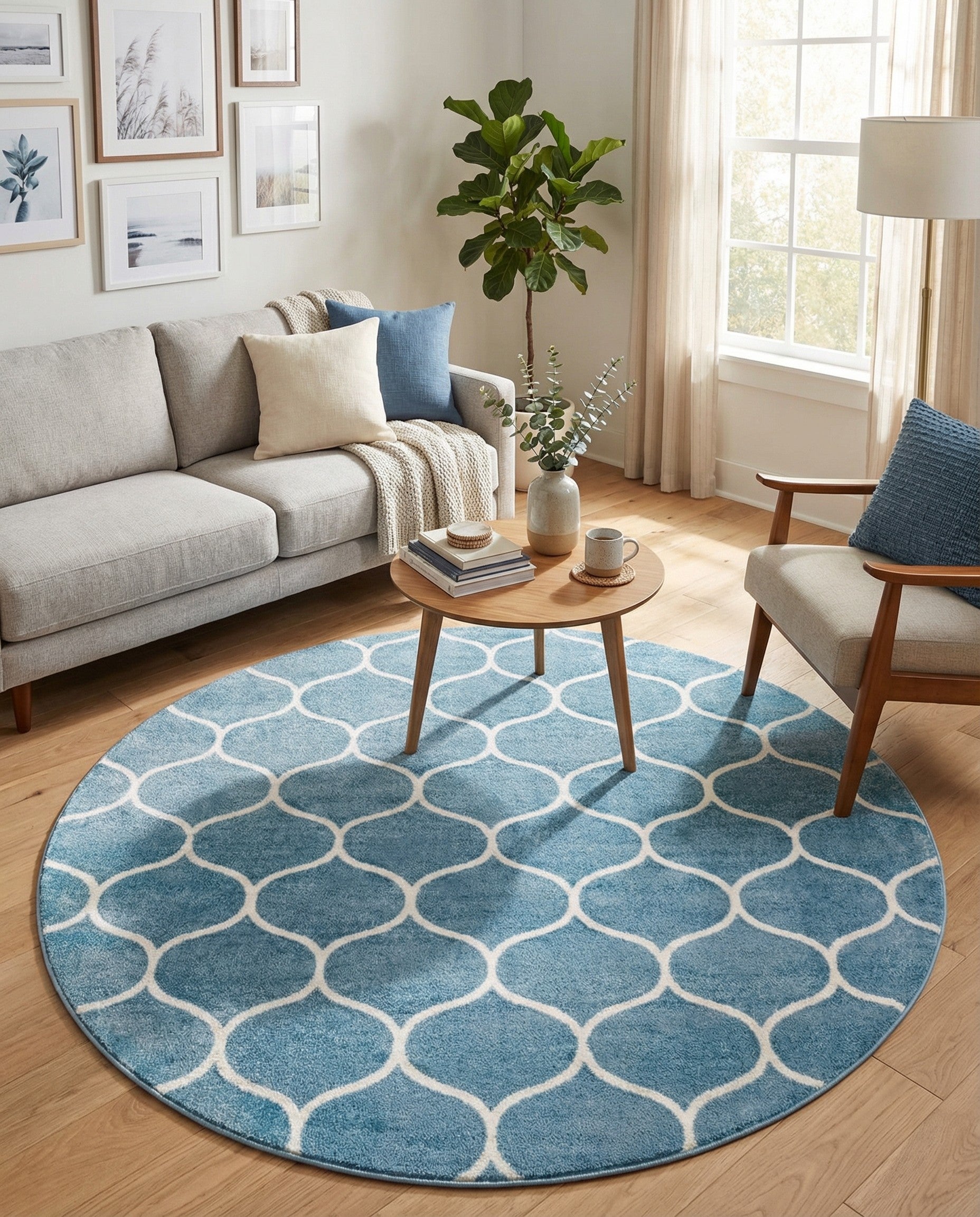 5' 3 x 5' 3 Lattice Frieze Round Rug