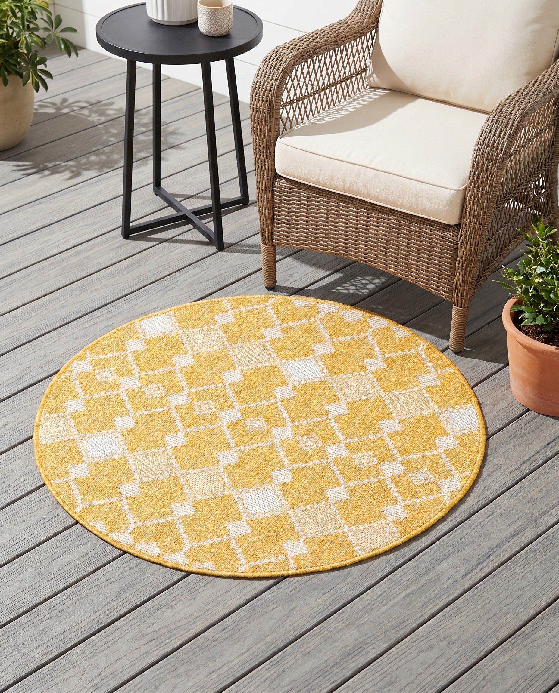Yellow Easy-Clean Lattice Indoor / Outdoor Round Rug
