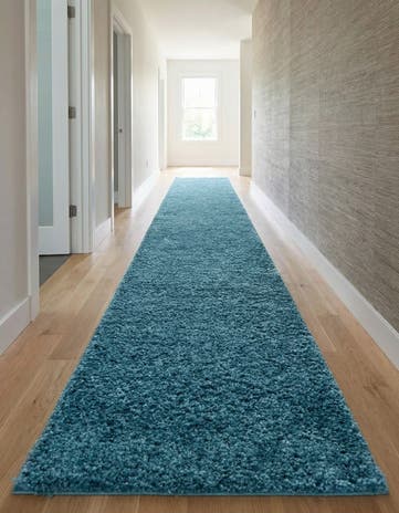 2' 7 x 13' Soft Solid Shag Runner Rug