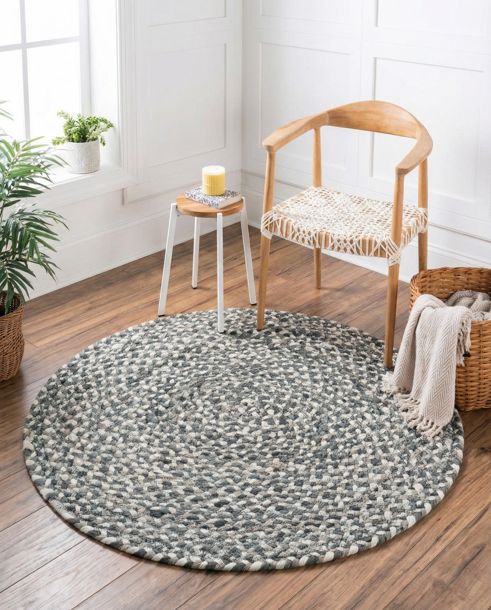 3' 3 x 3' 3  Hand Braided Chindi Round Rug