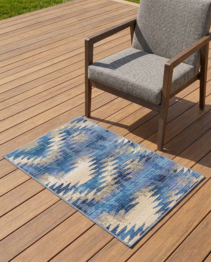 2' 2 x 3' Easy-Clean Modern Indoor / Outdoor Rug
